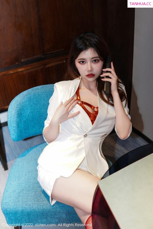   [XiuRen]高清写真图 2022.12.28 No.6053 奈奈子 苗条身姿第12张图片